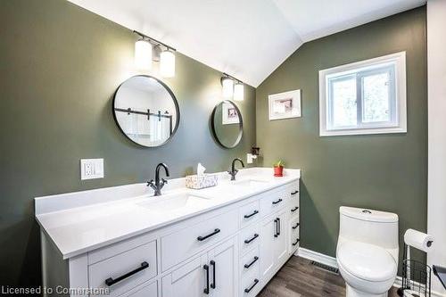 707 Conservation Drive, Waterloo, ON - Indoor Photo Showing Bathroom