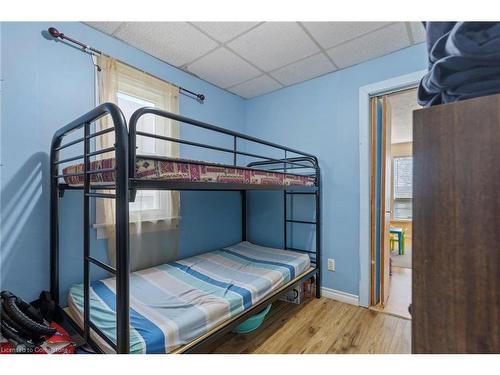 448 Third Street, London, ON - Indoor Photo Showing Bedroom