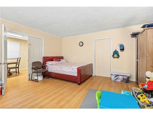 448 Third Street, London, ON - Indoor Photo Showing Bedroom