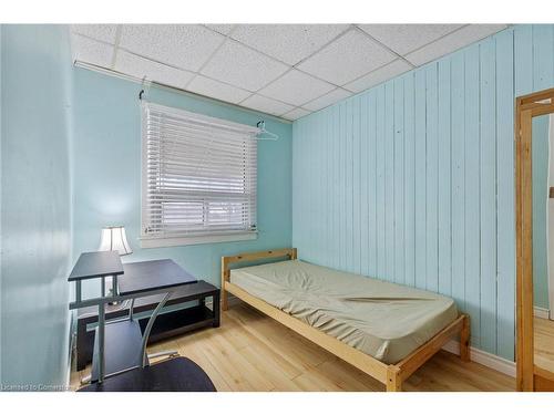 448 Third Street, London, ON - Indoor Photo Showing Other Room