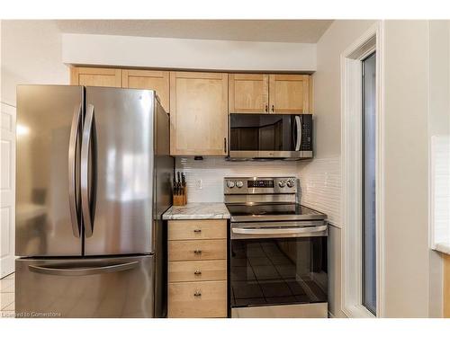 310 Dearborn Boulevard, Waterloo, ON - Indoor Photo Showing Kitchen With Stainless Steel Kitchen