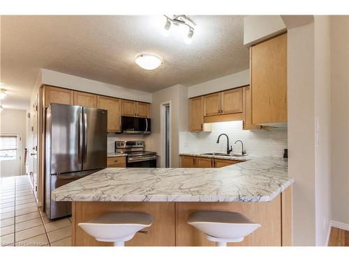 310 Dearborn Boulevard, Waterloo, ON - Indoor Photo Showing Kitchen With Stainless Steel Kitchen