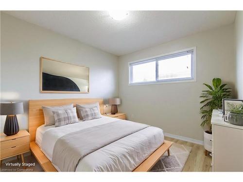 310 Dearborn Boulevard, Waterloo, ON - Indoor Photo Showing Bedroom