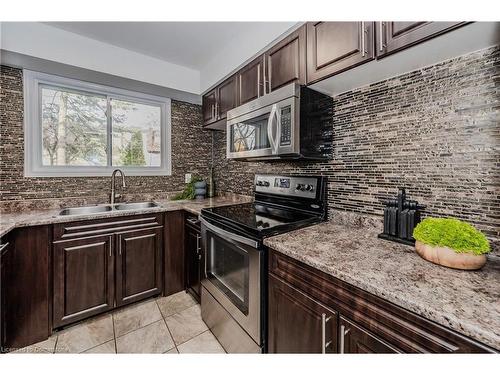 12-46 Cedarwoods Crescent, Kitchener, ON - Indoor Photo Showing Kitchen With Double Sink