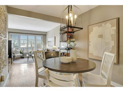 27 Nickolas Crescent, Cambridge, ON - Indoor Photo Showing Dining Room