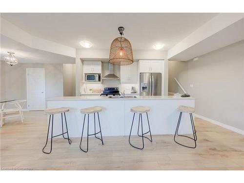 55-107 Westra  Dr, Guelph, ON - Indoor Photo Showing Kitchen