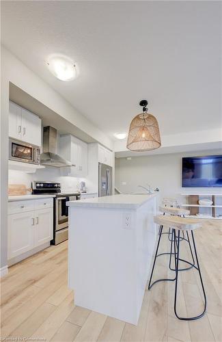 55-107 Westra  Dr, Guelph, ON - Indoor Photo Showing Kitchen