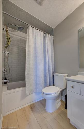 55-107 Westra  Dr, Guelph, ON - Indoor Photo Showing Bathroom