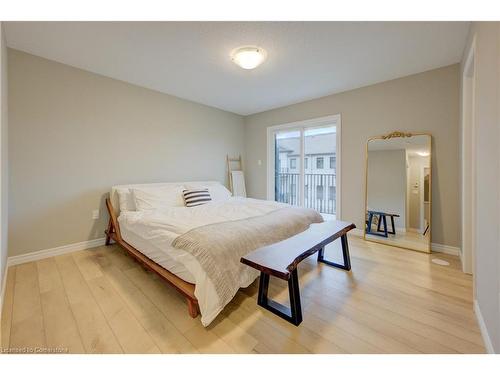 55-107 Westra  Dr, Guelph, ON - Indoor Photo Showing Bedroom