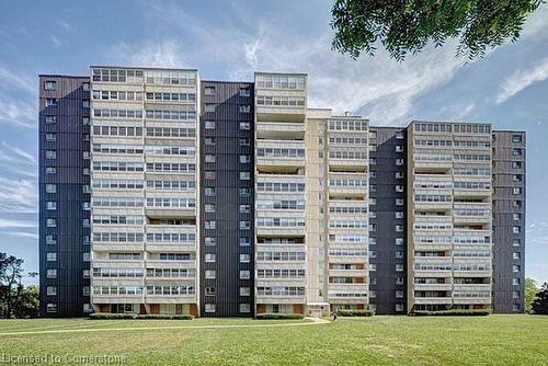 1607-225 Harvard Place, Kitchener, ON - Outdoor With Balcony