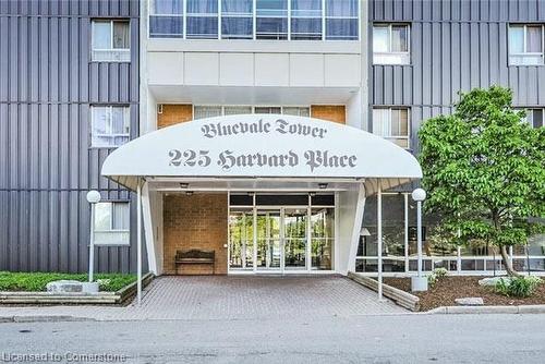 1607-225 Harvard Place, Kitchener, ON - Outdoor