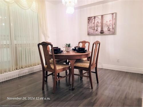 1607-225 Harvard Place, Kitchener, ON - Indoor Photo Showing Dining Room