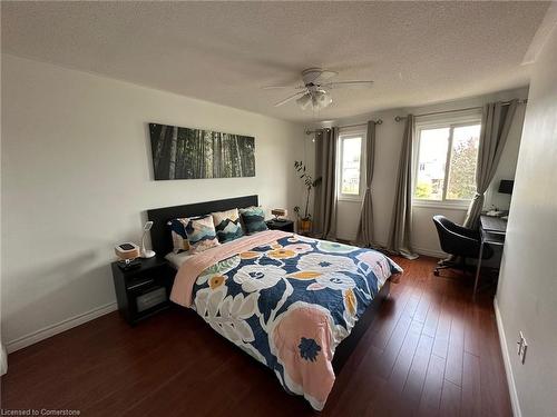 533B Rosemeadow Crescent, Waterloo, ON - Indoor Photo Showing Bedroom