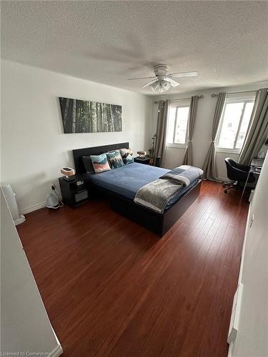 533B Rosemeadow Crescent, Waterloo, ON - Indoor Photo Showing Bedroom