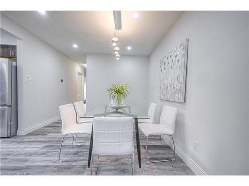 110 Uxbridge Crescent, Kitchener, ON - Indoor Photo Showing Dining Room