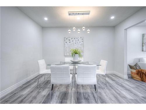 110 Uxbridge Crescent, Kitchener, ON - Indoor Photo Showing Dining Room