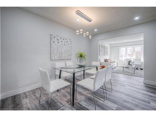 110 Uxbridge Crescent, Kitchener, ON - Indoor Photo Showing Dining Room