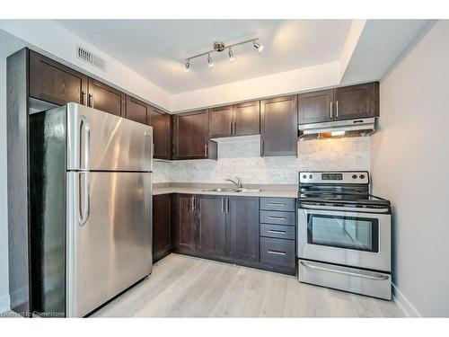 6C-185 Windale Crescent, Kitchener, ON - Indoor Photo Showing Kitchen With Stainless Steel Kitchen With Double Sink