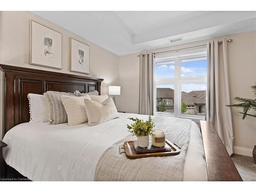 302-245 Grey Silo Road, Waterloo, ON - Indoor Photo Showing Bedroom