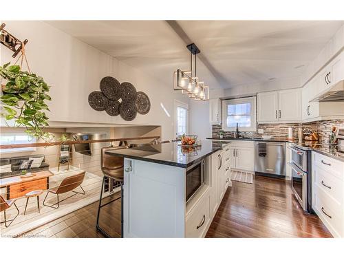 82 Oakhurst Crescent, Kitchener, ON - Indoor Photo Showing Kitchen With Upgraded Kitchen