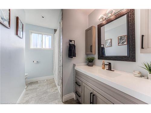 82 Oakhurst Crescent, Kitchener, ON - Indoor Photo Showing Bathroom