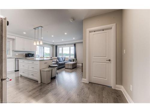 303-249 Grey Silo Road, Waterloo, ON - Indoor Photo Showing Kitchen