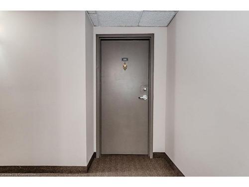 808-260 Sheldon Avenue, Kitchener, ON - Indoor Photo Showing Other Room