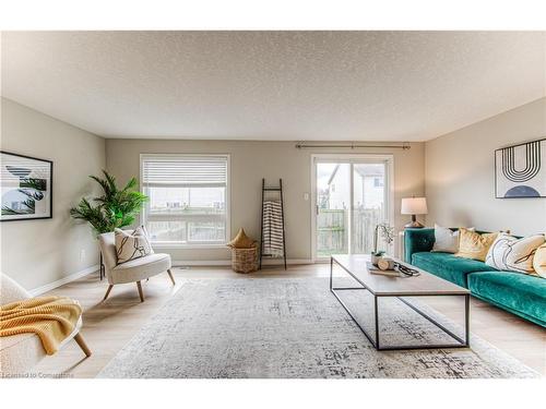 43 Dahlia Street, Kitchener, ON - Indoor Photo Showing Living Room