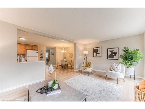 43 Dahlia Street, Kitchener, ON - Indoor Photo Showing Living Room