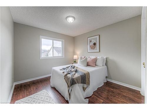 43 Dahlia Street, Kitchener, ON - Indoor Photo Showing Bedroom