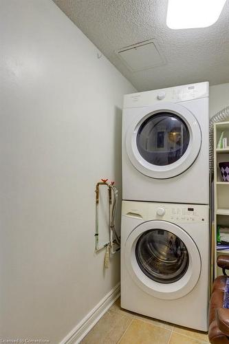 1602-6 Willow Street, Waterloo, ON - Indoor Photo Showing Laundry Room