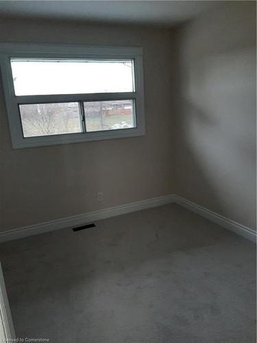 34 Elmwood Avenue, Cambridge, ON - Indoor Photo Showing Other Room