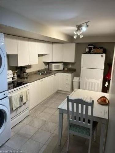 21 Nora Court, Cambridge, ON - Indoor Photo Showing Laundry Room