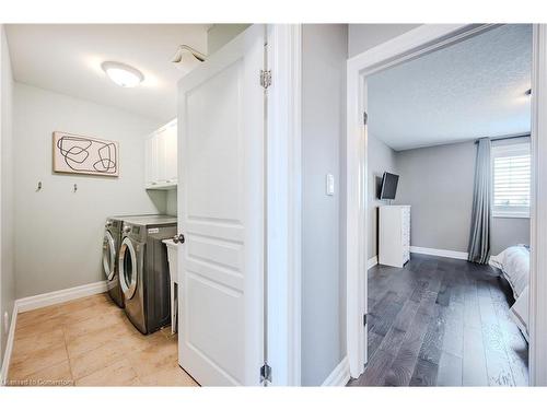 15-875 University Avenue E, Waterloo, ON - Indoor Photo Showing Laundry Room