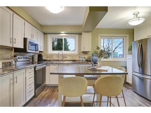 A-586 Mount Anne Drive, Waterloo, ON - Indoor Photo Showing Kitchen