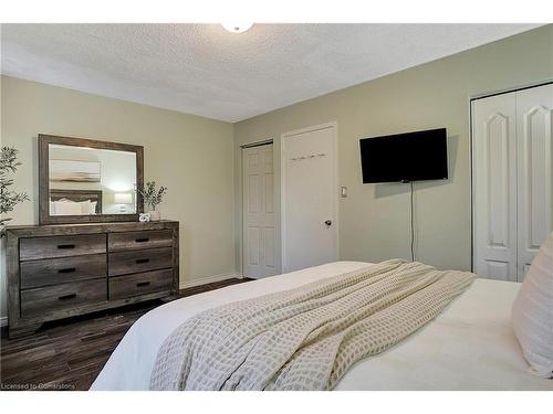 A-586 Mount Anne Drive, Waterloo, ON - Indoor Photo Showing Bedroom