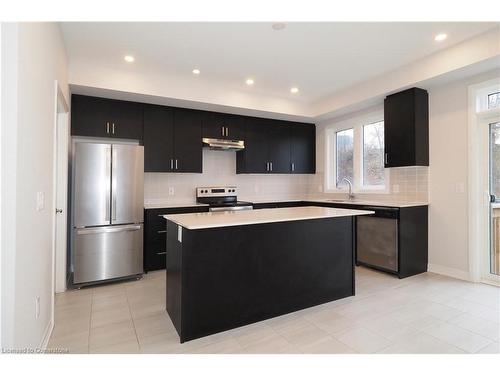 1305-585 Colborne Street E, Brantford, ON - Indoor Photo Showing Kitchen