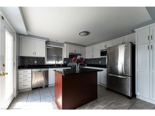 Upper-53 Sandwell Court W, Kitchener, ON - Indoor Photo Showing Kitchen