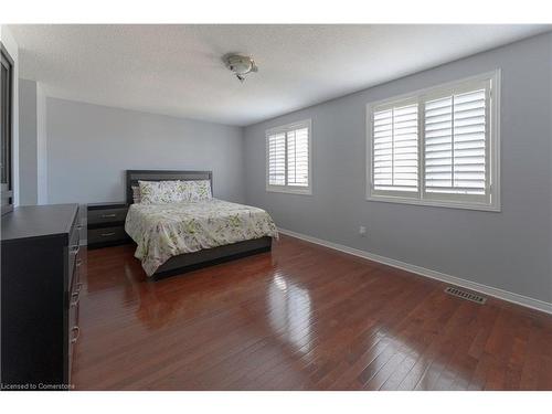 Upper-53 Sandwell Court W, Kitchener, ON - Indoor Photo Showing Bedroom