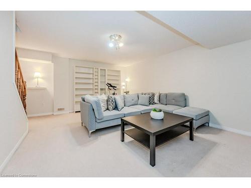 38-235 Saginaw Parkway, Cambridge, ON - Indoor Photo Showing Living Room