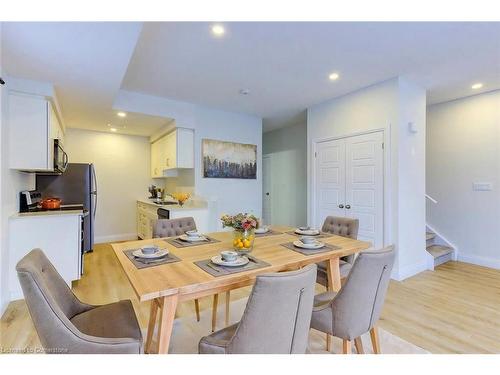 23-600 Victoria Street, Kitchener, ON - Indoor Photo Showing Dining Room