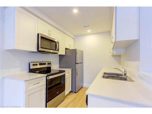 23-600 Victoria Street, Kitchener, ON - Indoor Photo Showing Kitchen With Stainless Steel Kitchen With Double Sink