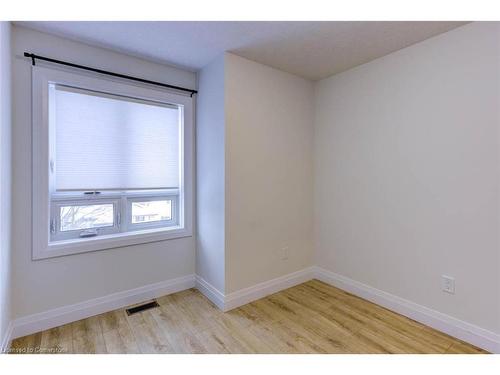 23-600 Victoria Street, Kitchener, ON - Indoor Photo Showing Other Room