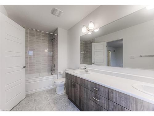 68 Ridge Road, Cambridge, ON - Indoor Photo Showing Bathroom