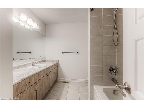 68 Ridge Road, Cambridge, ON - Indoor Photo Showing Bathroom