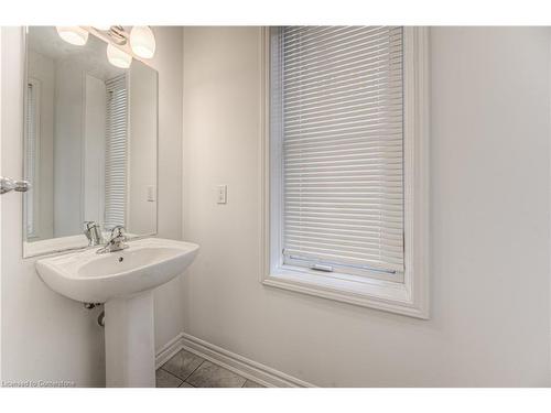 68 Ridge Road, Cambridge, ON - Indoor Photo Showing Bathroom