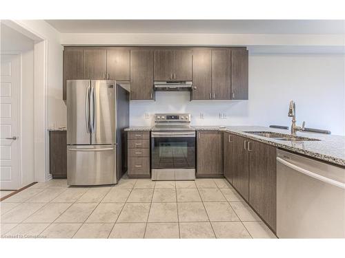 68 Ridge Road, Cambridge, ON - Indoor Photo Showing Kitchen With Double Sink