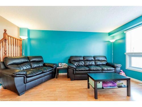 1130 Copper Leaf Crescent, Kitchener, ON - Indoor Photo Showing Living Room