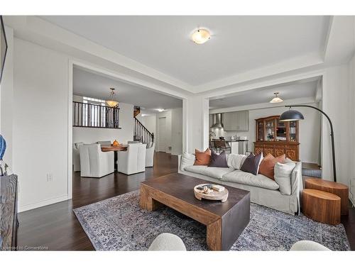 468 Equestrian Way, Cambridge, ON - Indoor Photo Showing Living Room