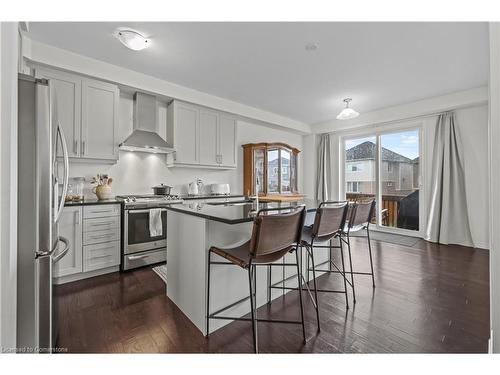 468 Equestrian Way, Cambridge, ON - Indoor Photo Showing Kitchen With Upgraded Kitchen